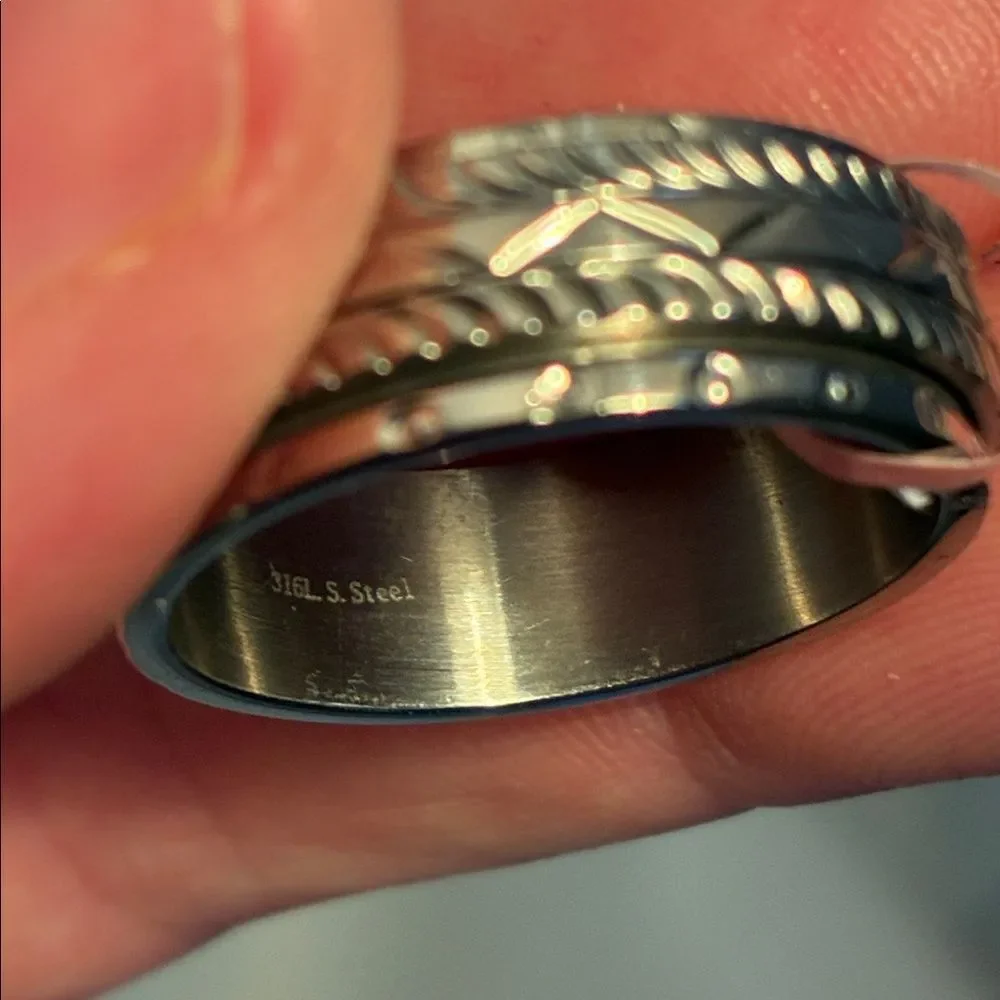 NWT Stainless Steel etched engraved textured spinner wedding ring size 11 Mens
